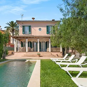 https://villa-playa-felostal.balearic-islands.net